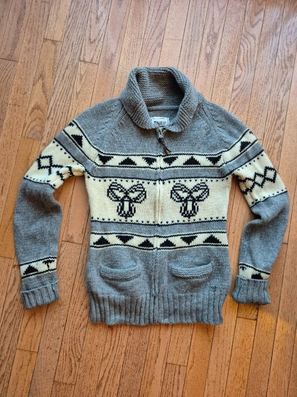 TNA ARITZIA Lambswool Sweater Cardigan READ for SIZE
